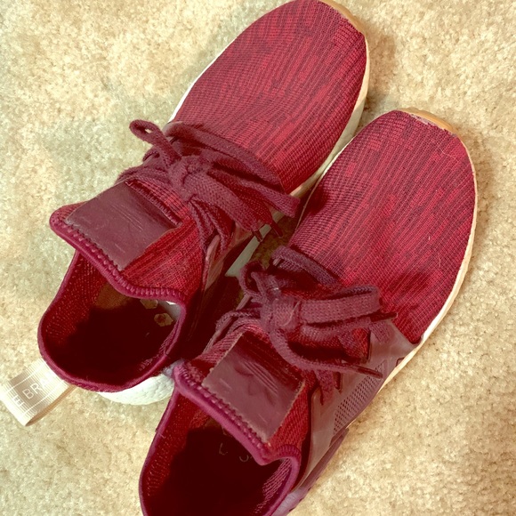 adidas Shoes - Women’s Adidas NMD maroon